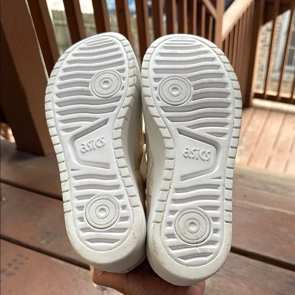 Asics Cream Sneakers - Picture 2 of 12
